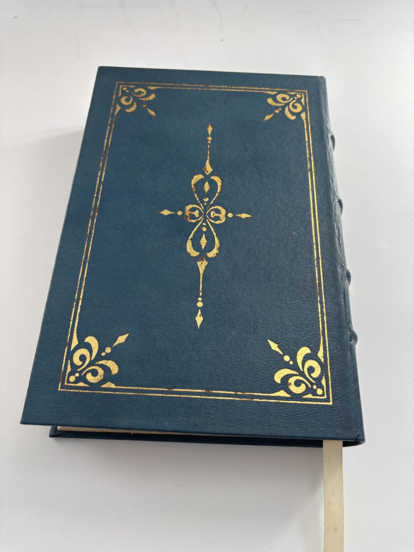Madame Curie: A Biography By Eve Curie