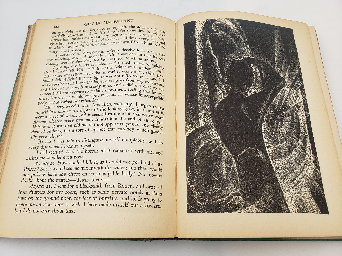 Great Ghost Stories Of The World: The Haunted Omnibus
