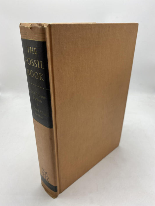 The Fossil Book: A Record Of Prehistoric Life