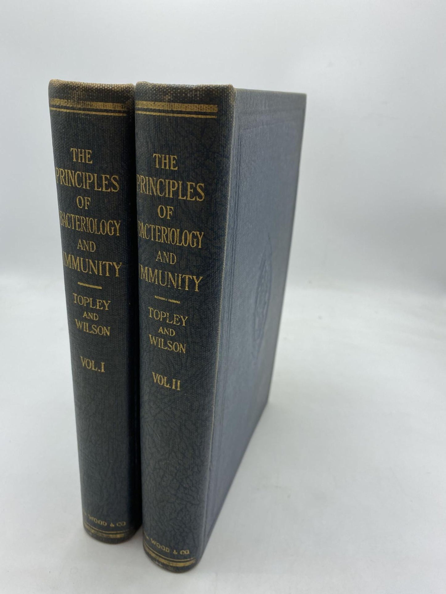 The Principles of Bacteriology and Immunity (2 Volumes)