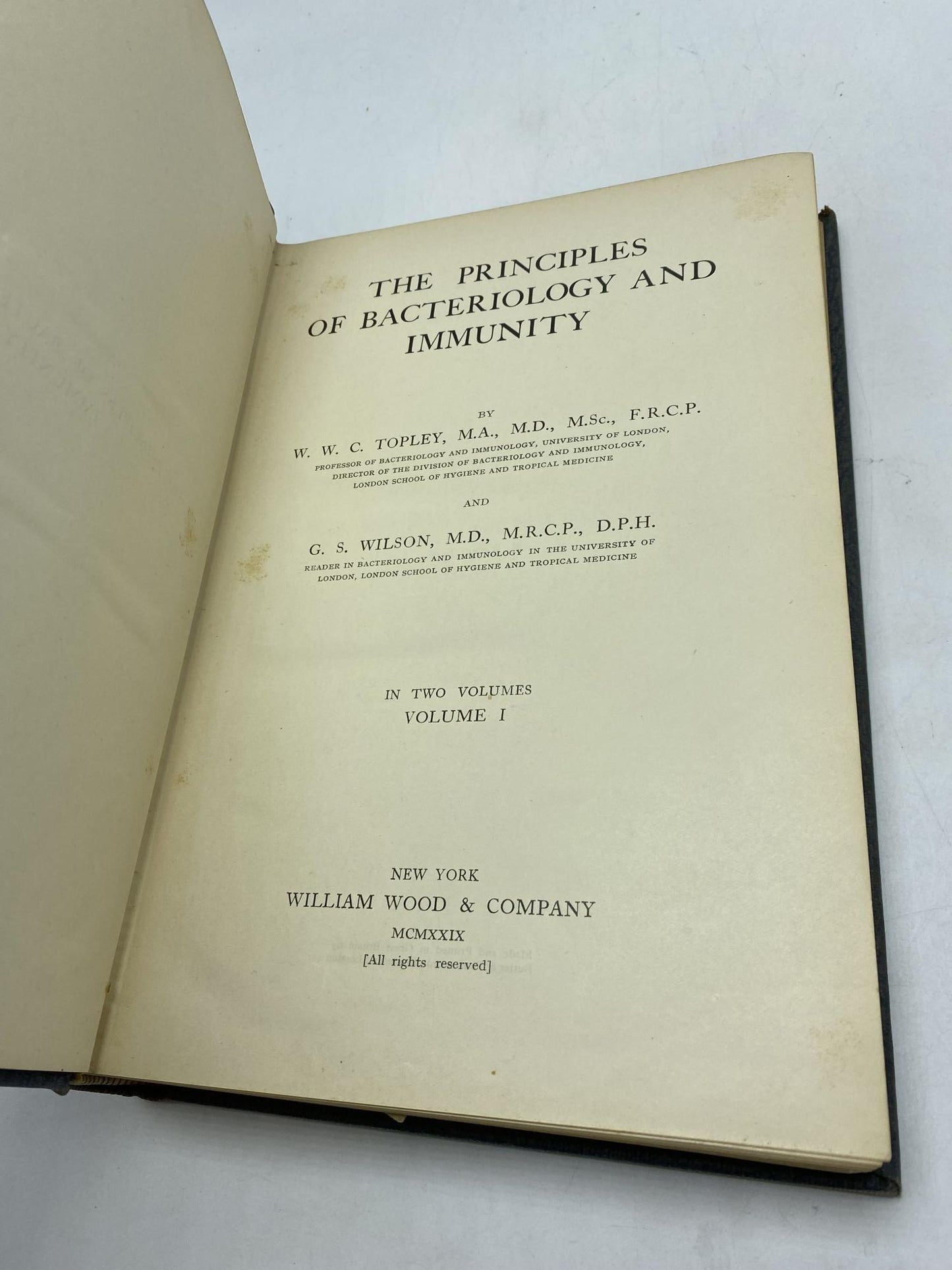 The Principles of Bacteriology and Immunity (2 Volumes)