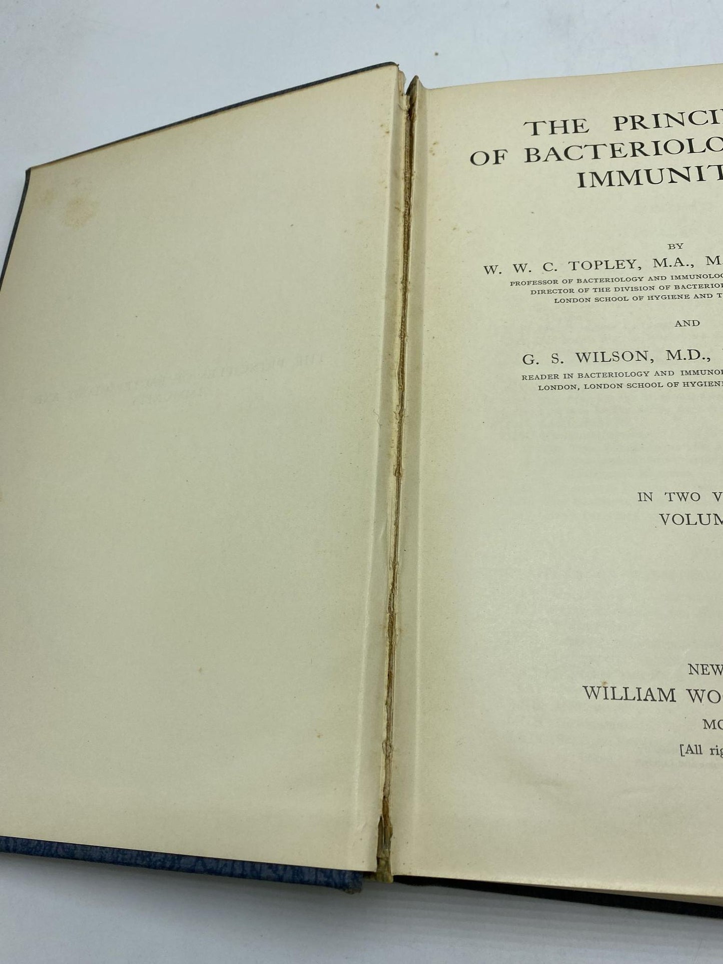 The Principles of Bacteriology and Immunity (2 Volumes)