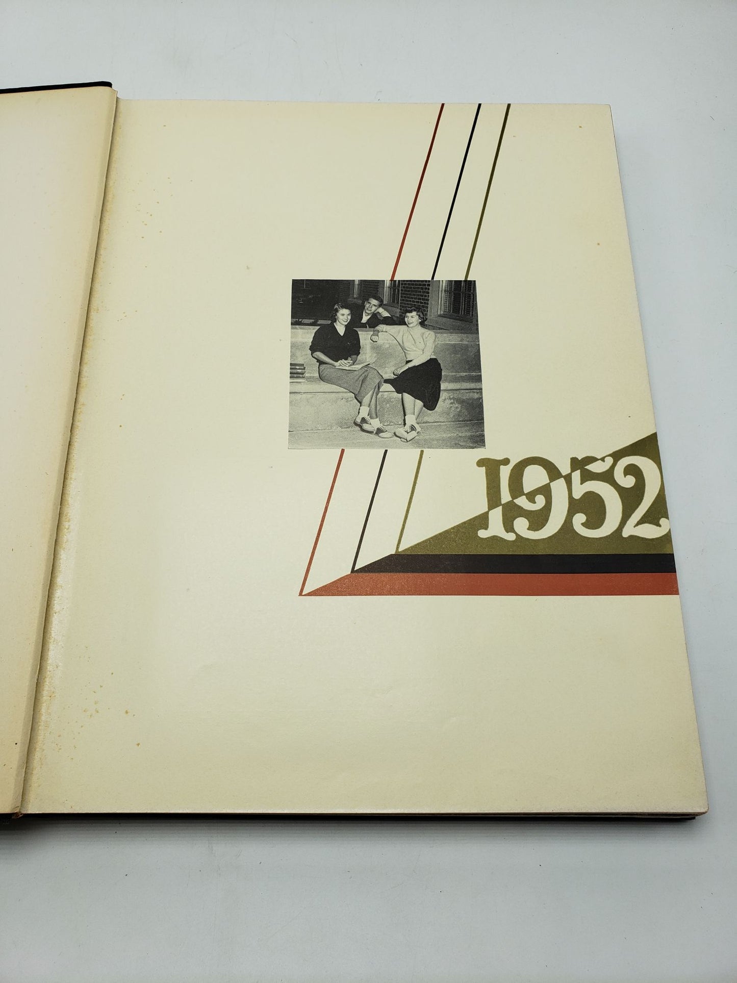 Ole Miss: Annual Yearbook 1952