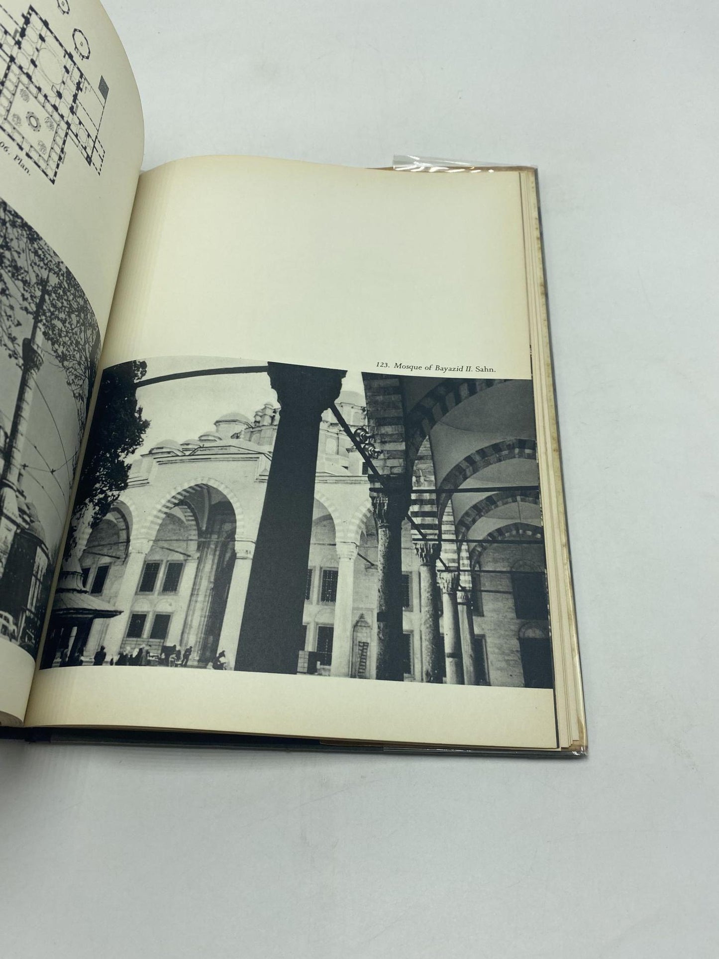 Western Islamic Architecture
