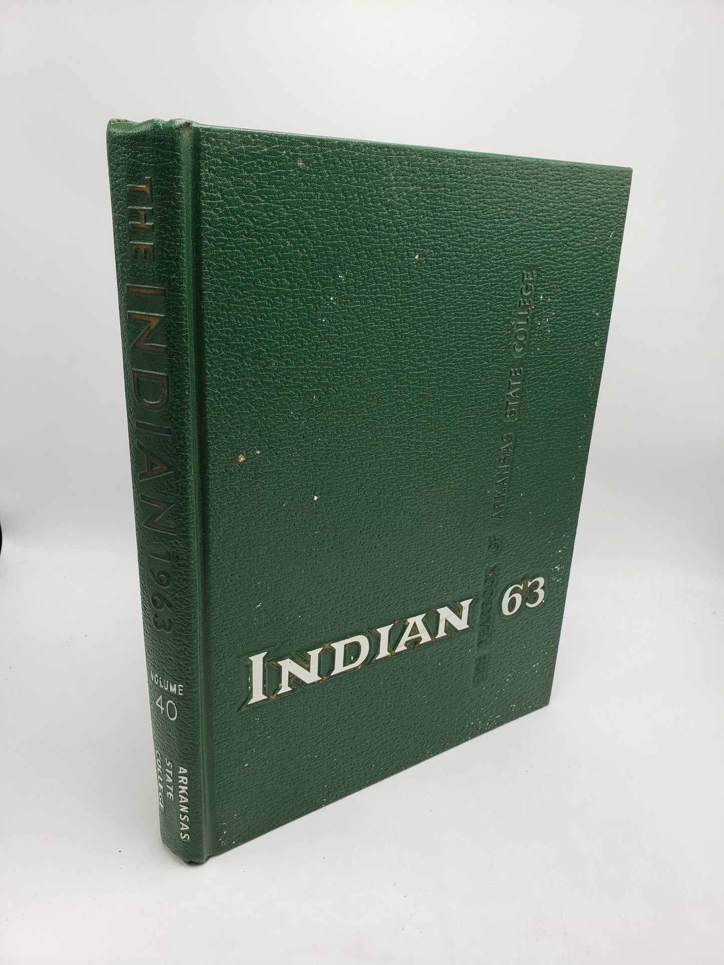 The Indian: Annual Yearbook 1963 (Vol. 40)