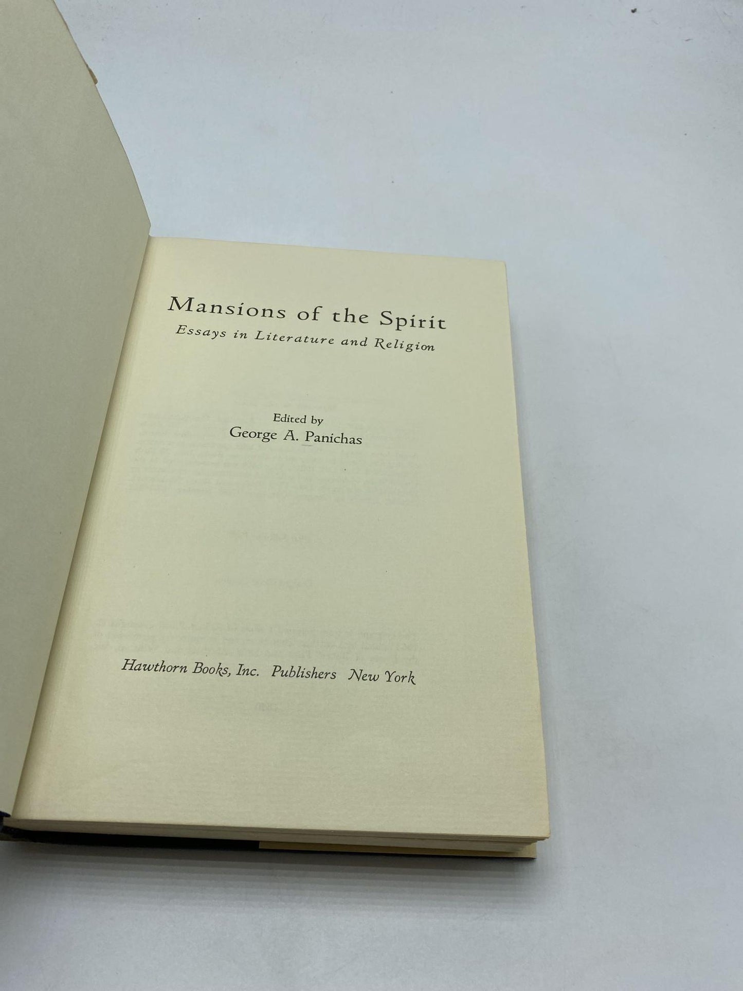 Mansions Of The Spirit: Essays In Religion And Literature