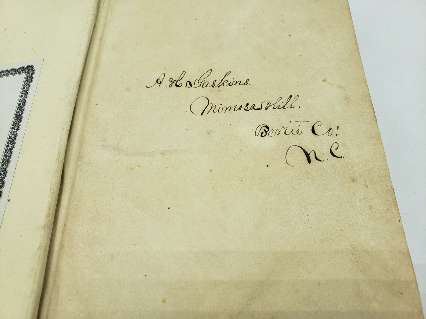 Broken Links and Southern Soldiers, with Miscellaneous Sketches and Poems