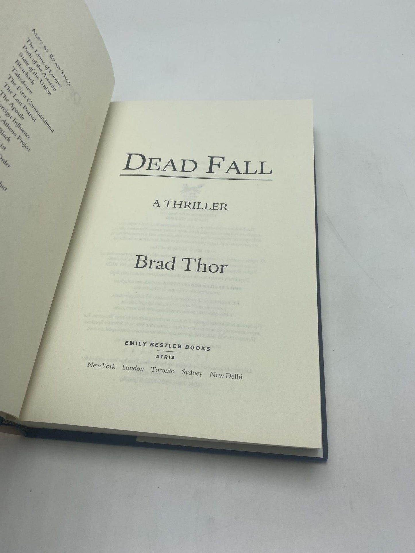 Dead Fall: A Thriller (22) (The Scot Harvath Series)