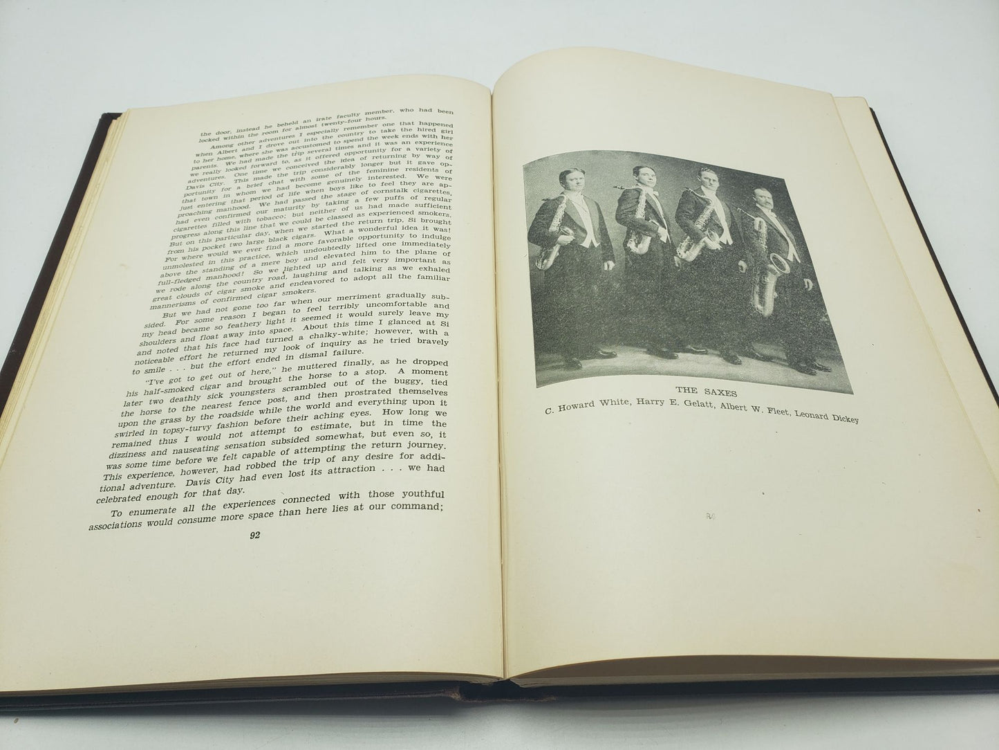 Lamoni's Passing Parade: Stories of Lamoni and Lamoni People