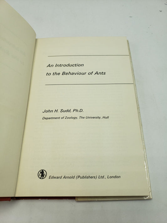 Introduction to the Behaviour of Ants