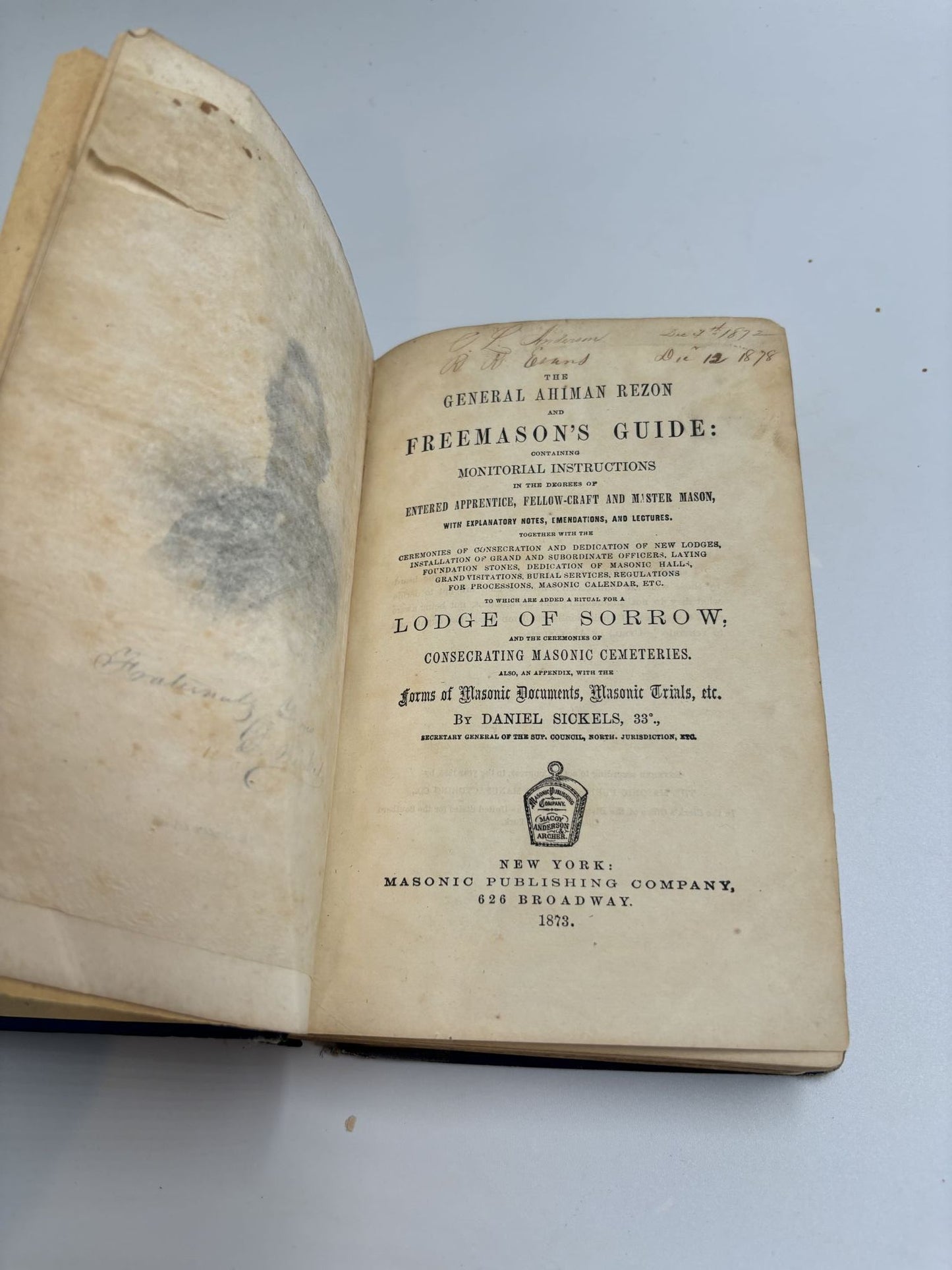 The General Ahiman Rezon & Freemason's Guide