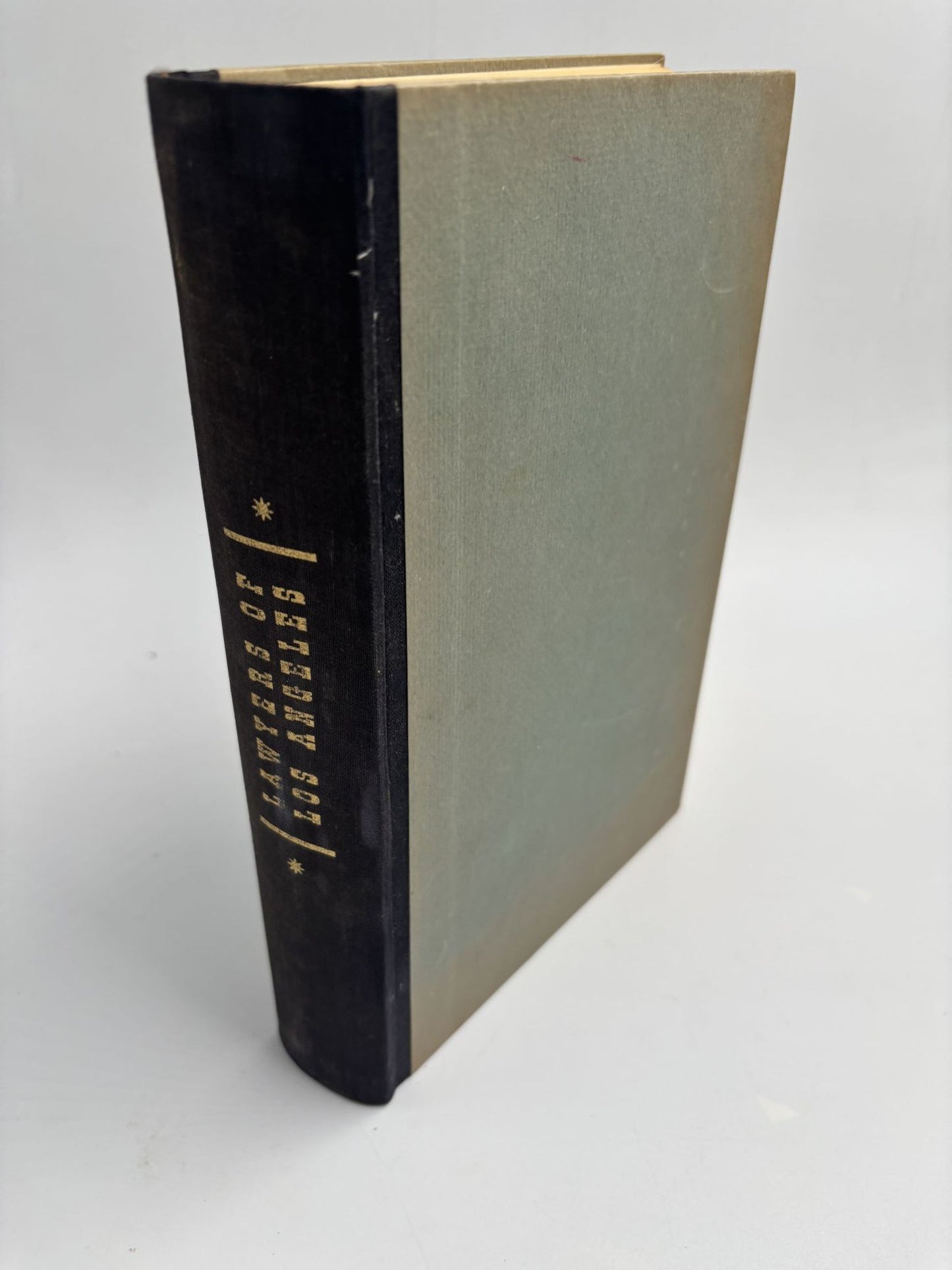 Lawyers Of Los Angeles. A History Of The Los Angeles Bar Association And Of The Bar Of Los Angeles County.