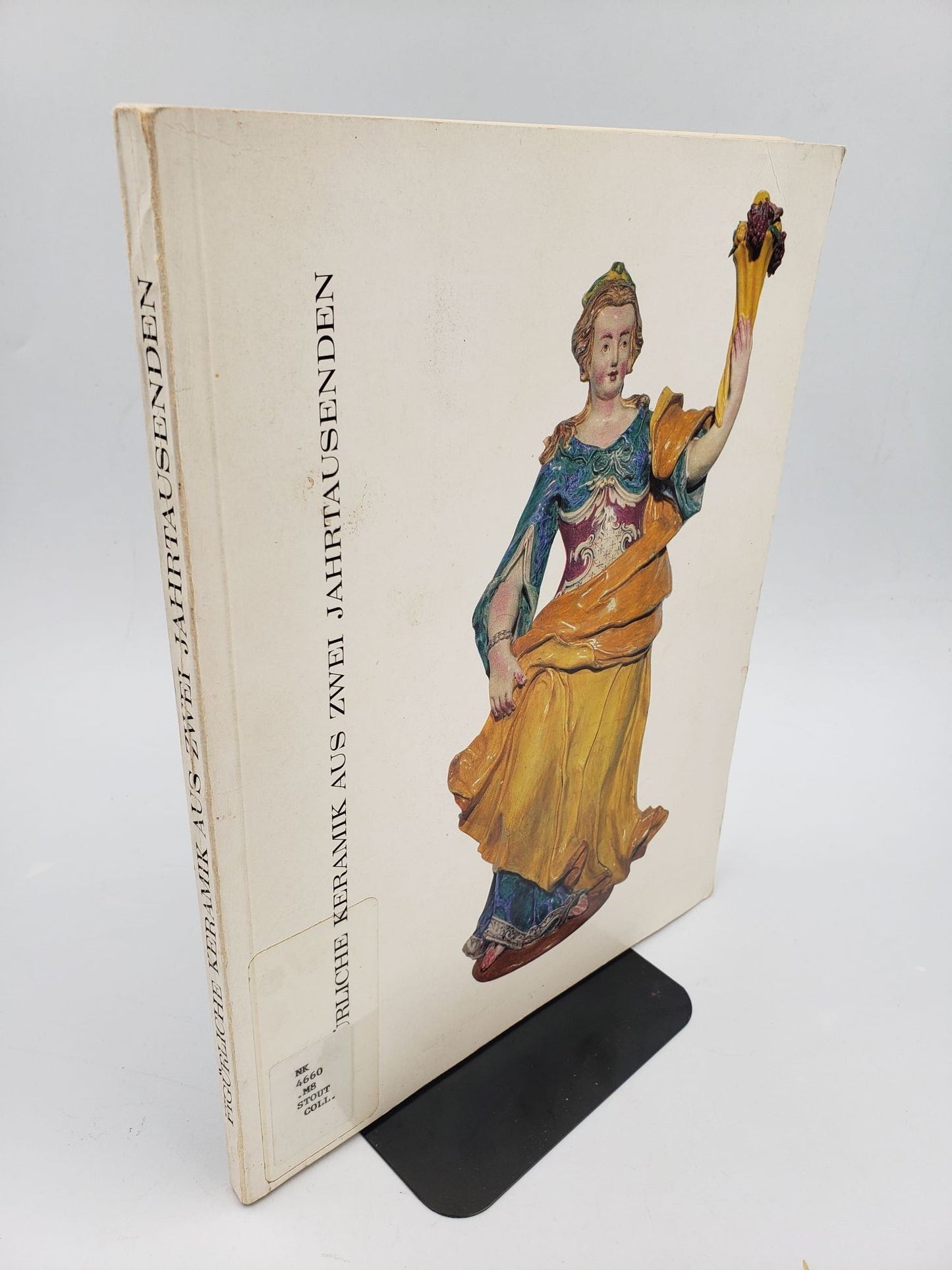 Figürliche Keramik aus zwei Jahrtausenden : Ausstellung, 22. November 1963 - 16. Februar 1964.
