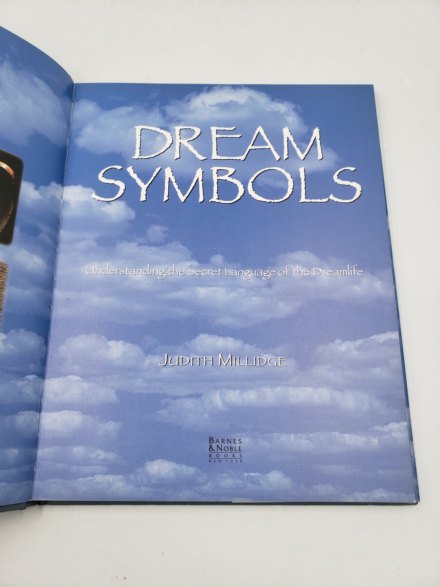 Dream Symbols: Understanding the Secret Langauge of the Dreamlife