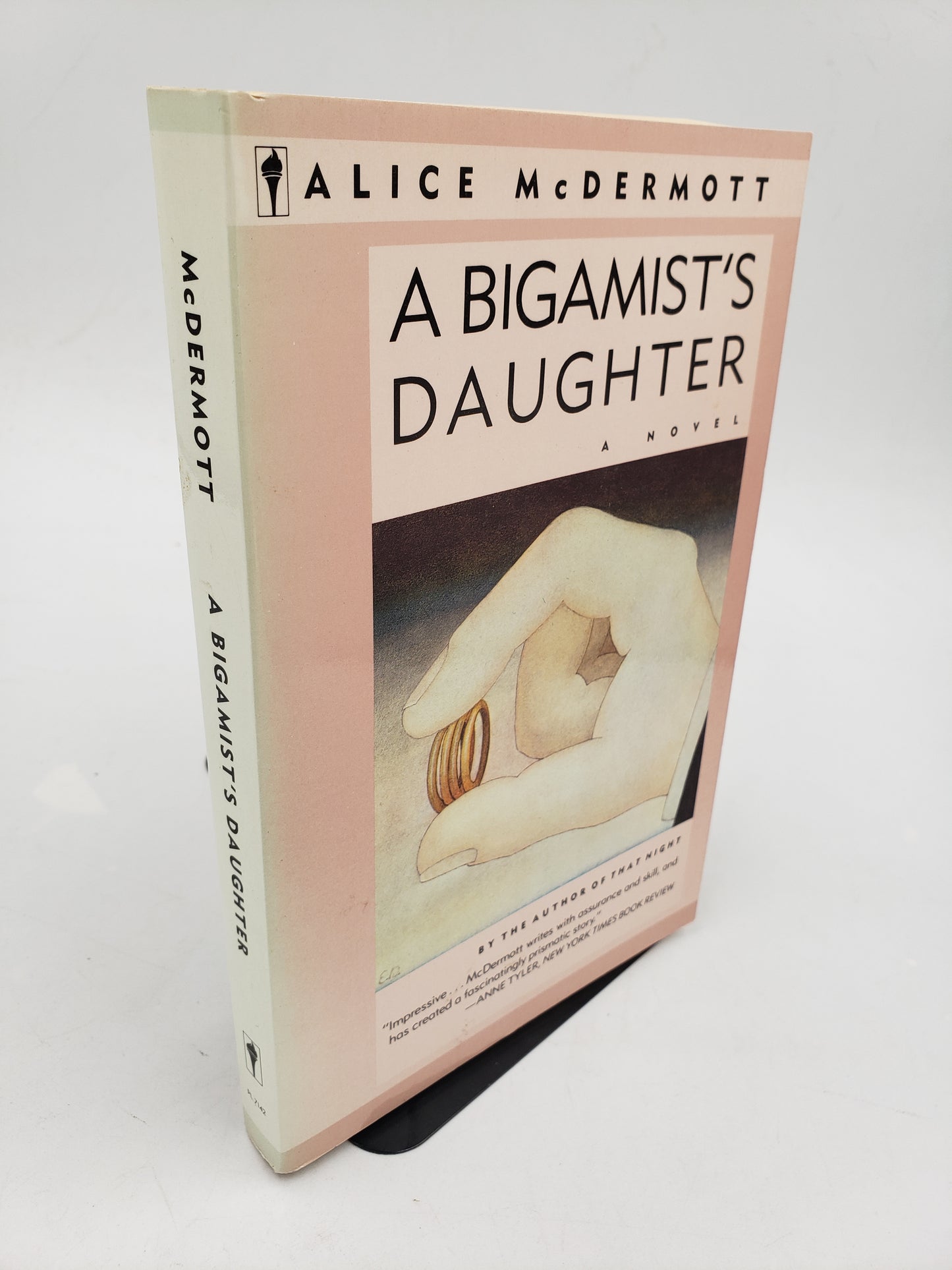 A Bigamist's Daughter: A Novel