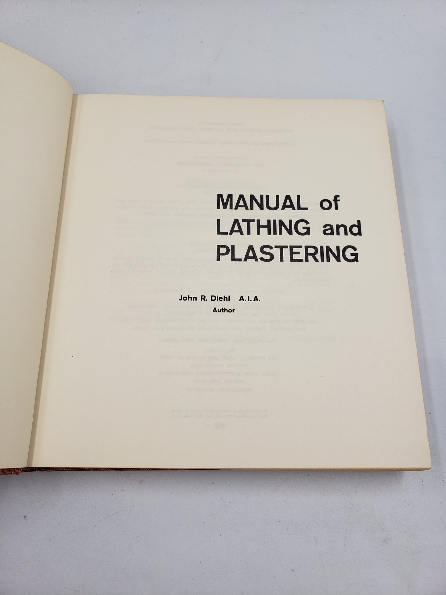 Manual of Lathing and Plastering
