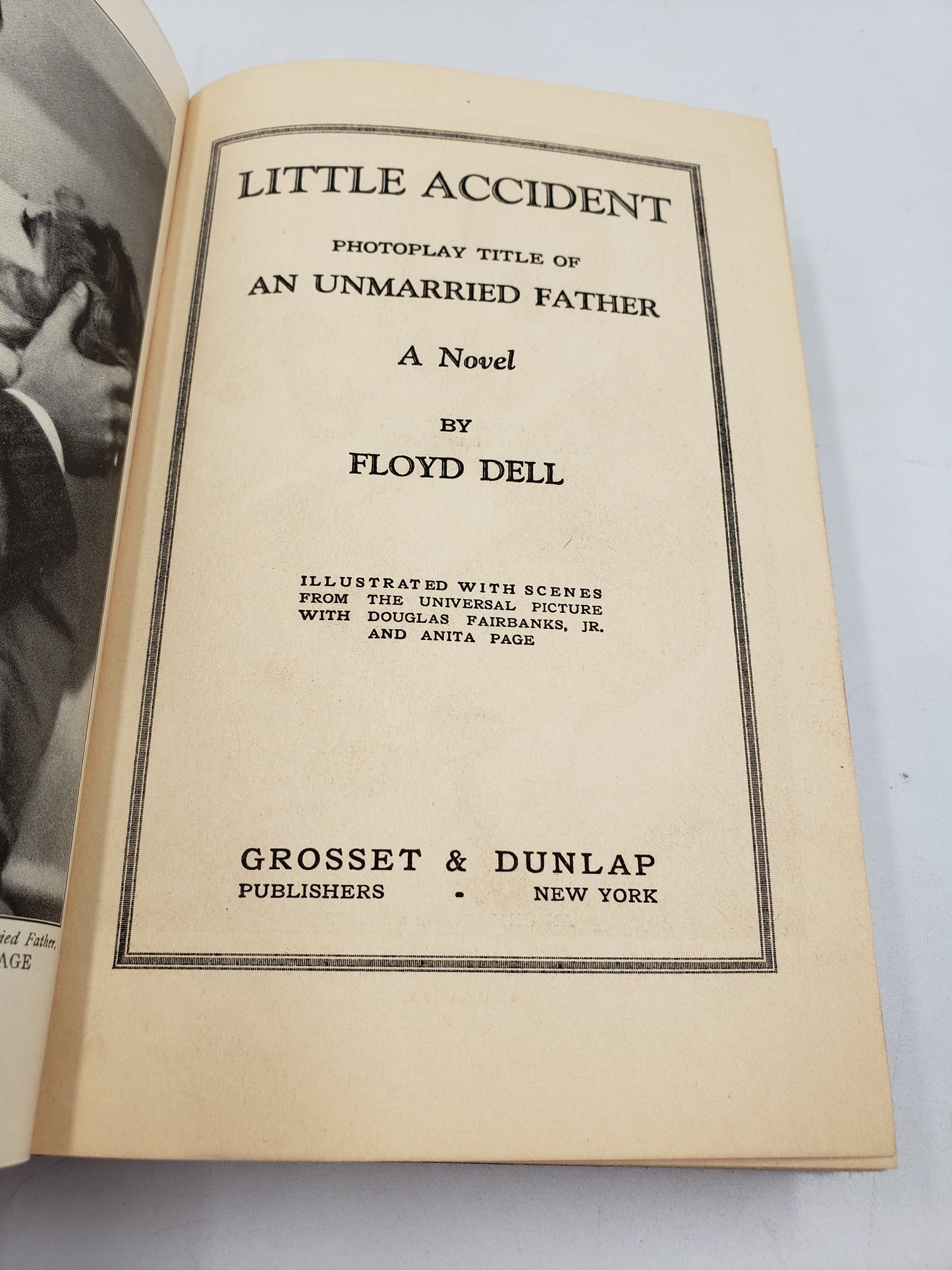Little Accident: "An Unmarried Father"