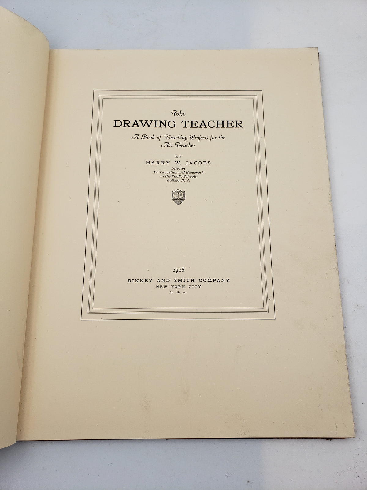 The Drawing Teache: A Book of Projects For The Art Teacher