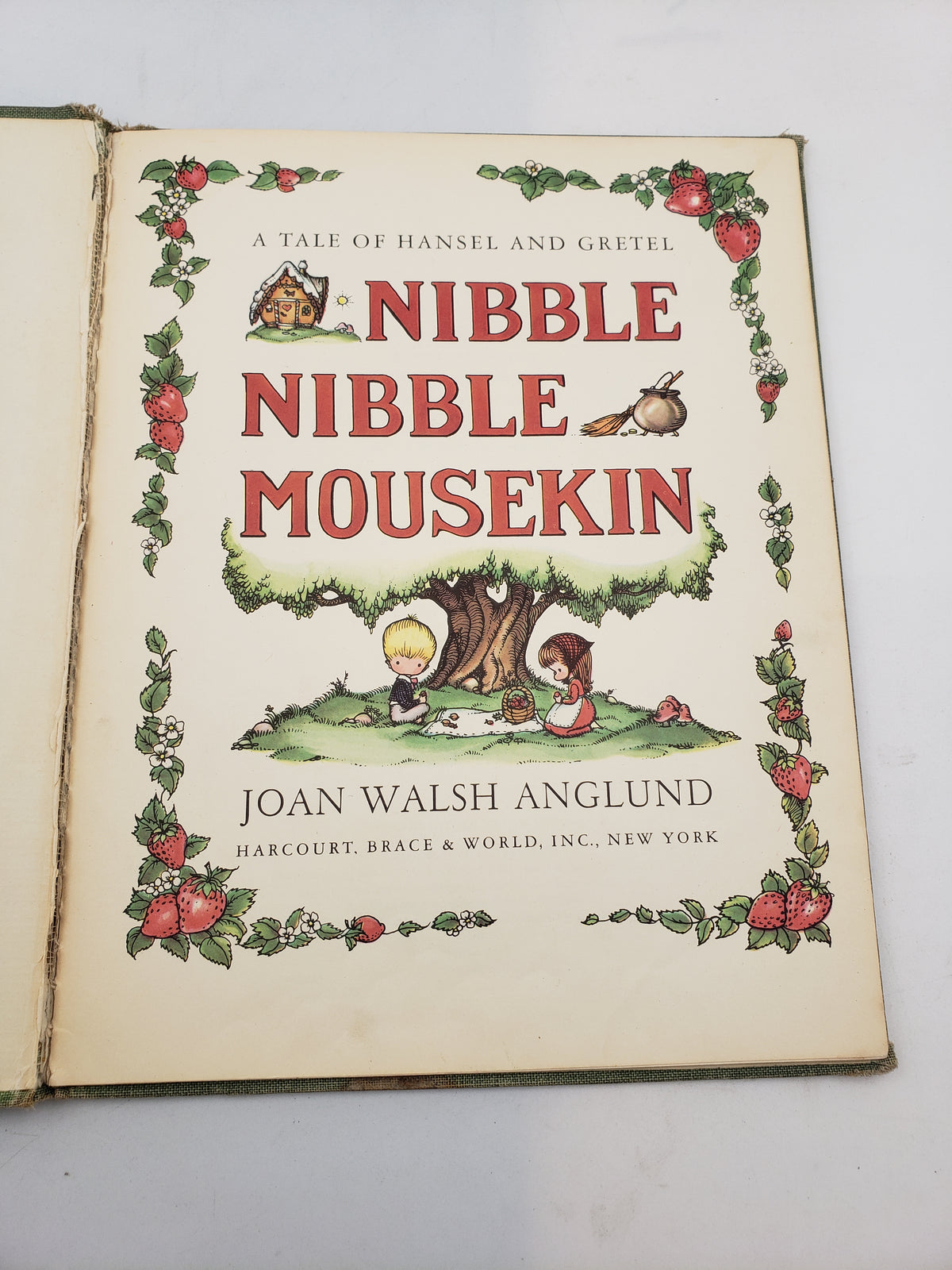 Nibble Nibble Mousekin: A Tale Of Hansel And Gretel