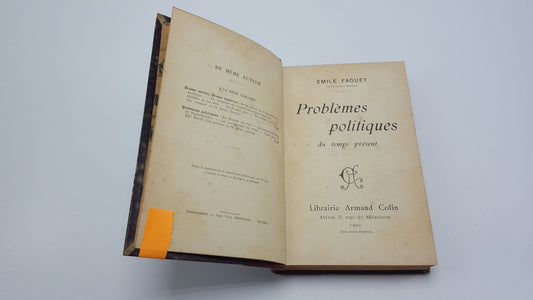 Problemes Politiques Du Temps present (Political Problems Of The Present Times)