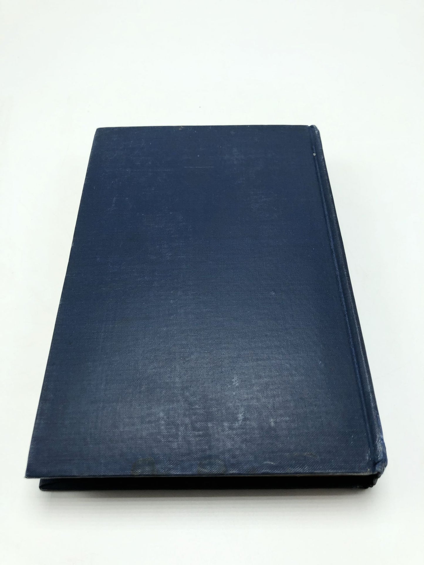 Castaways and Crusoes: Tales of Survivors of Shipwreck in New Zealand, Patagonia, Tobago, Cuba, Magdalen Islands, South Seas and the Crozets (Outing Adventure Library, Number 2)