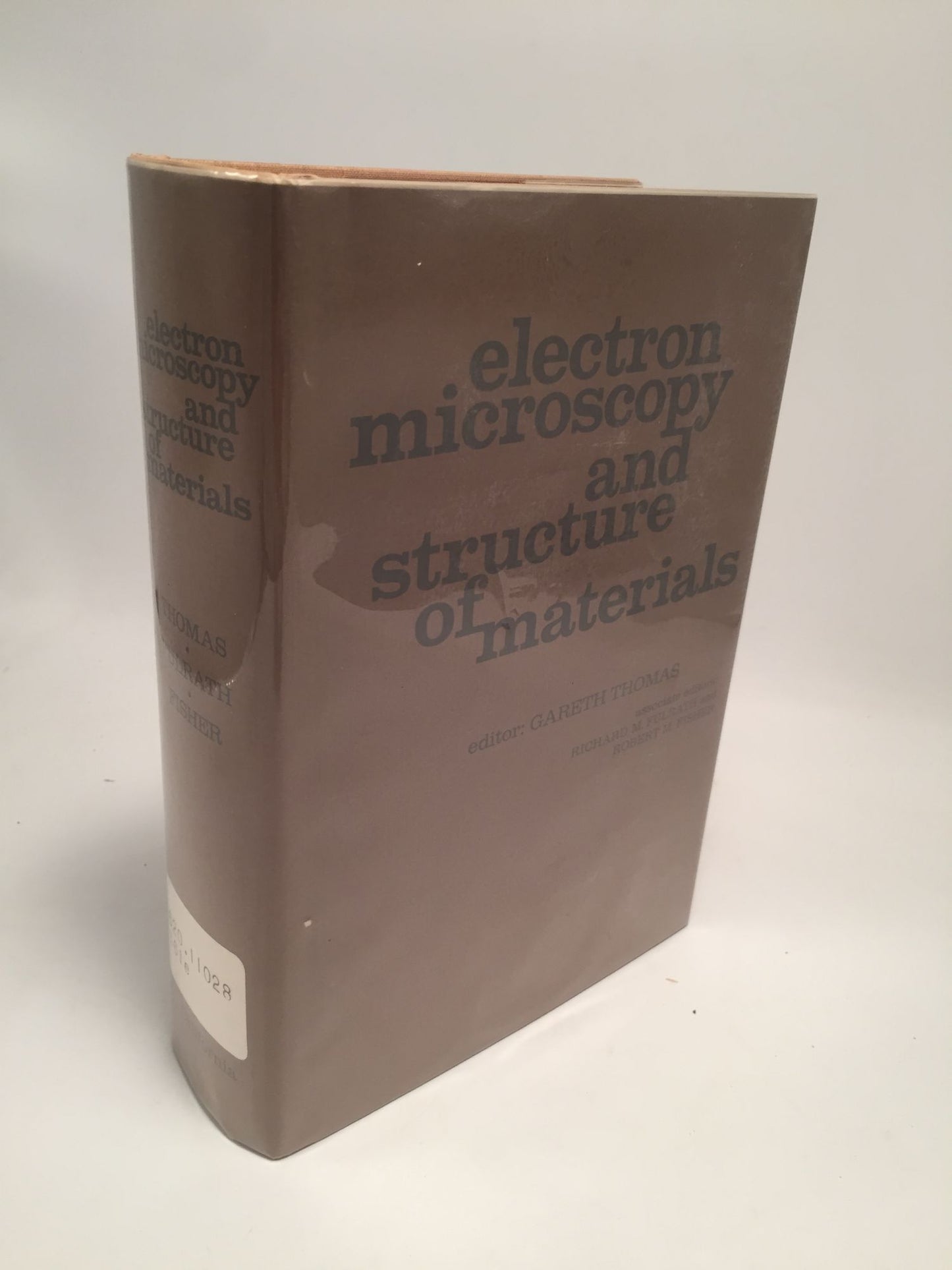 Electron Microscopy and Structure of Materials