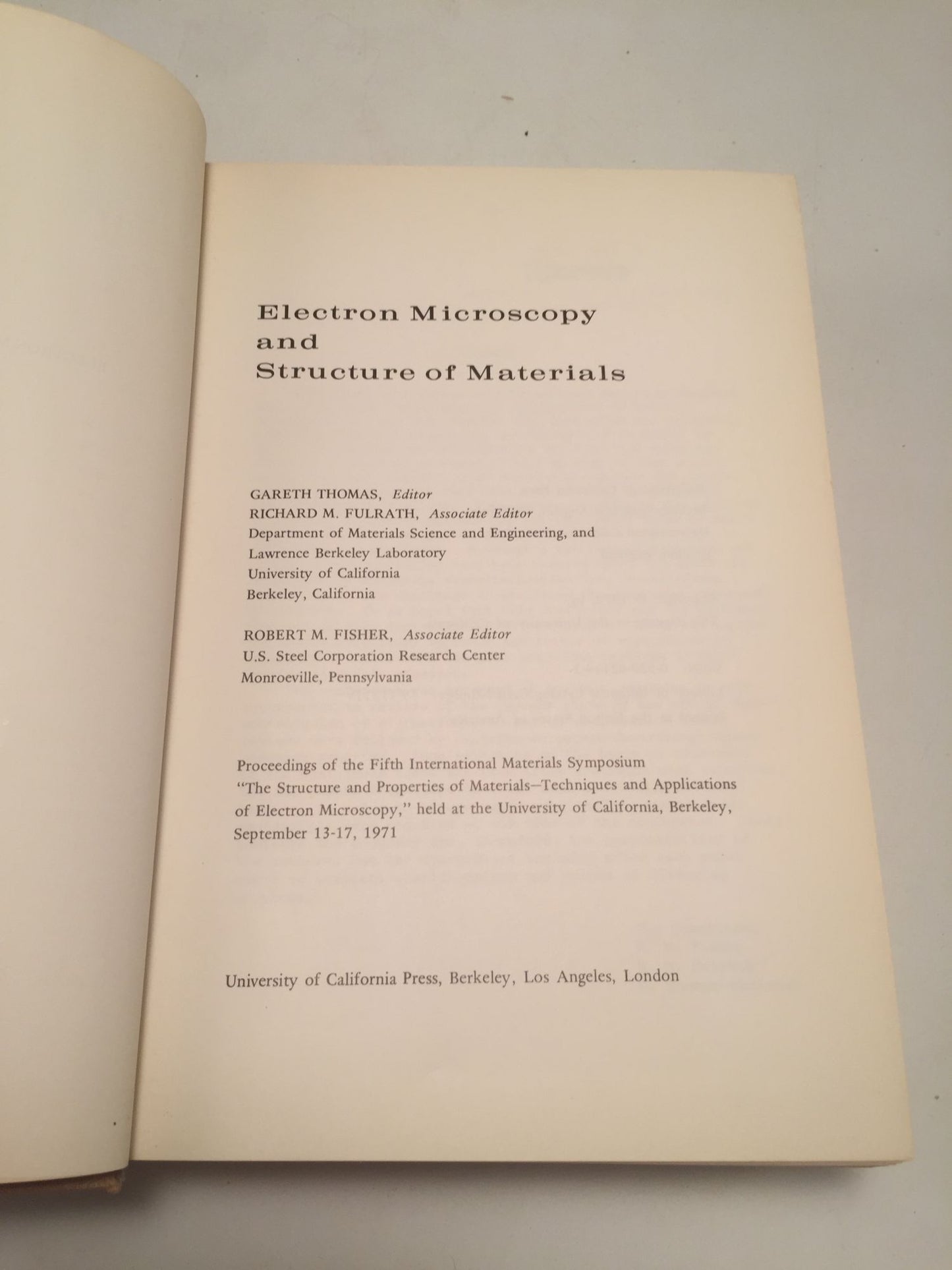 Electron Microscopy and Structure of Materials