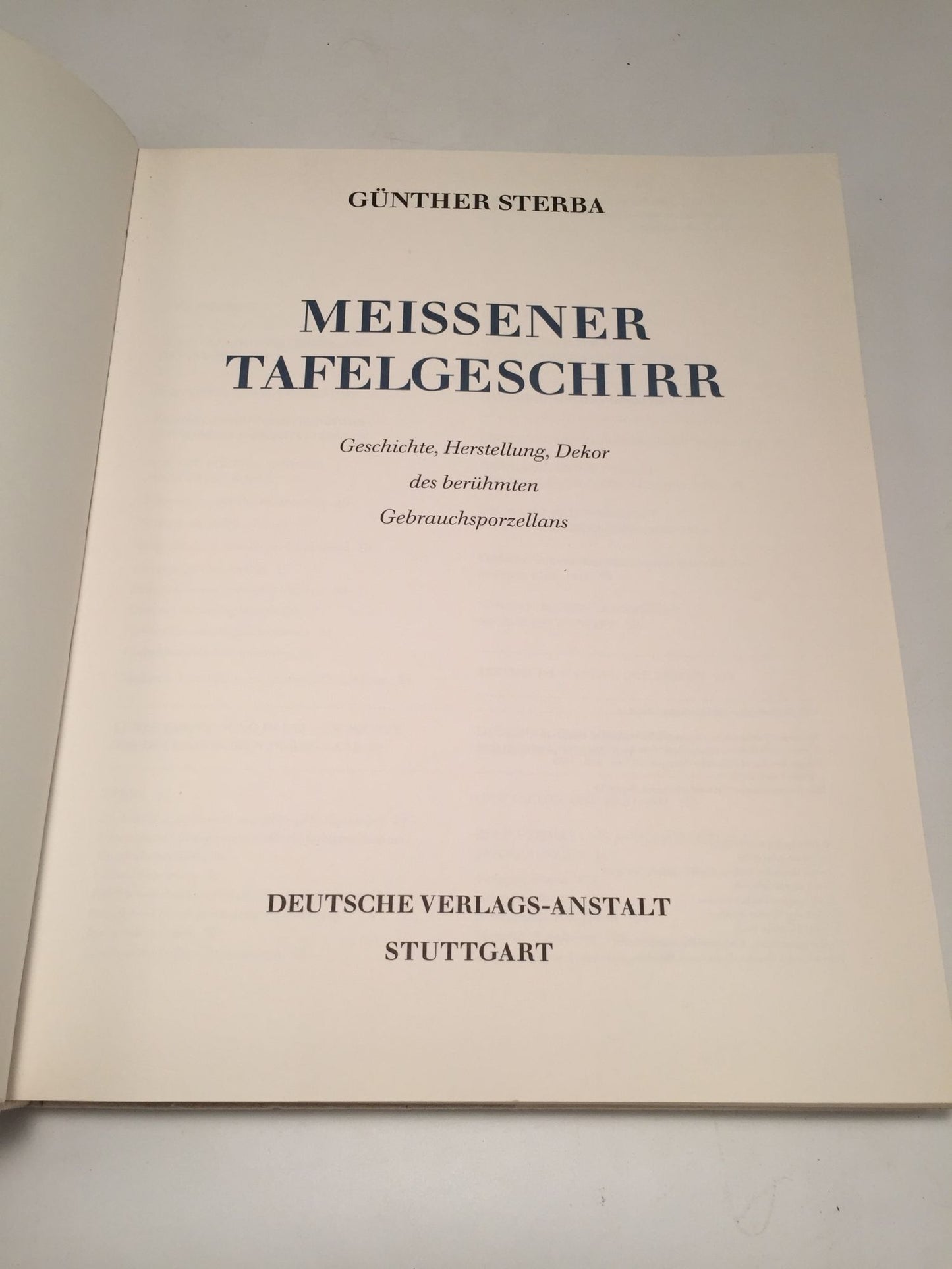 Meissener Tafelgeschirr: Geschichte, Herstellung, Dekor des berühmten Gebrauchsporzellans.