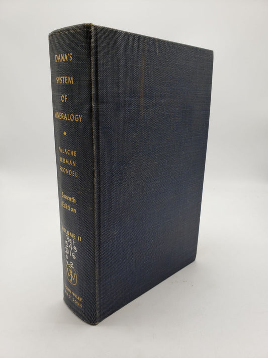 Dana's System of Mineralogy: Halides, Nitrates, Borates, Carbonates, Sulfates, Phosphates, Arsenates, Tungstates, Molybdates, Etc.  (Volume 2)