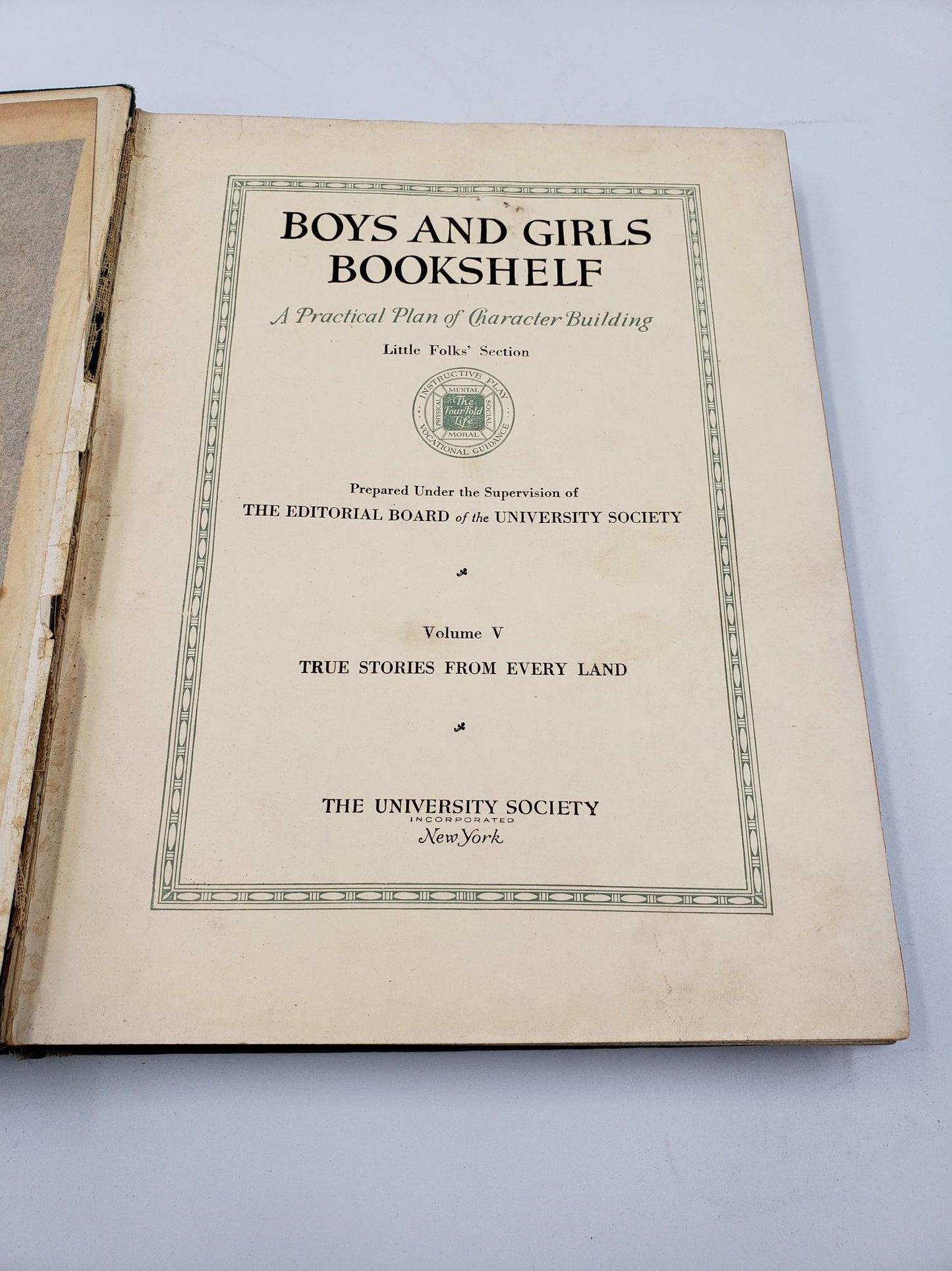 Boys And Girls Bookshelf: True Stories From Every Land (Volume 5)