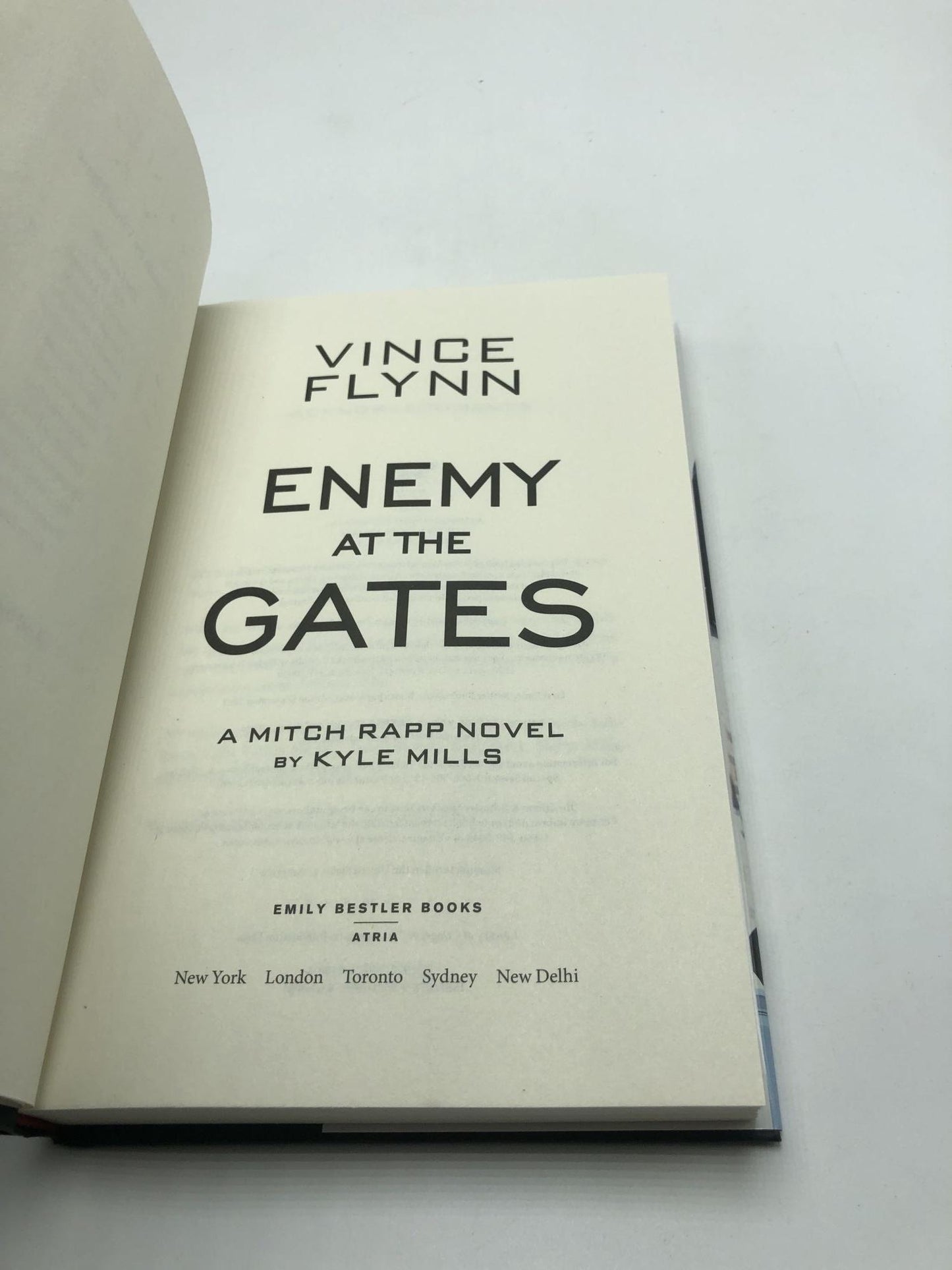 Enemy at the Gates: (20) A Mitch Rapp Novel