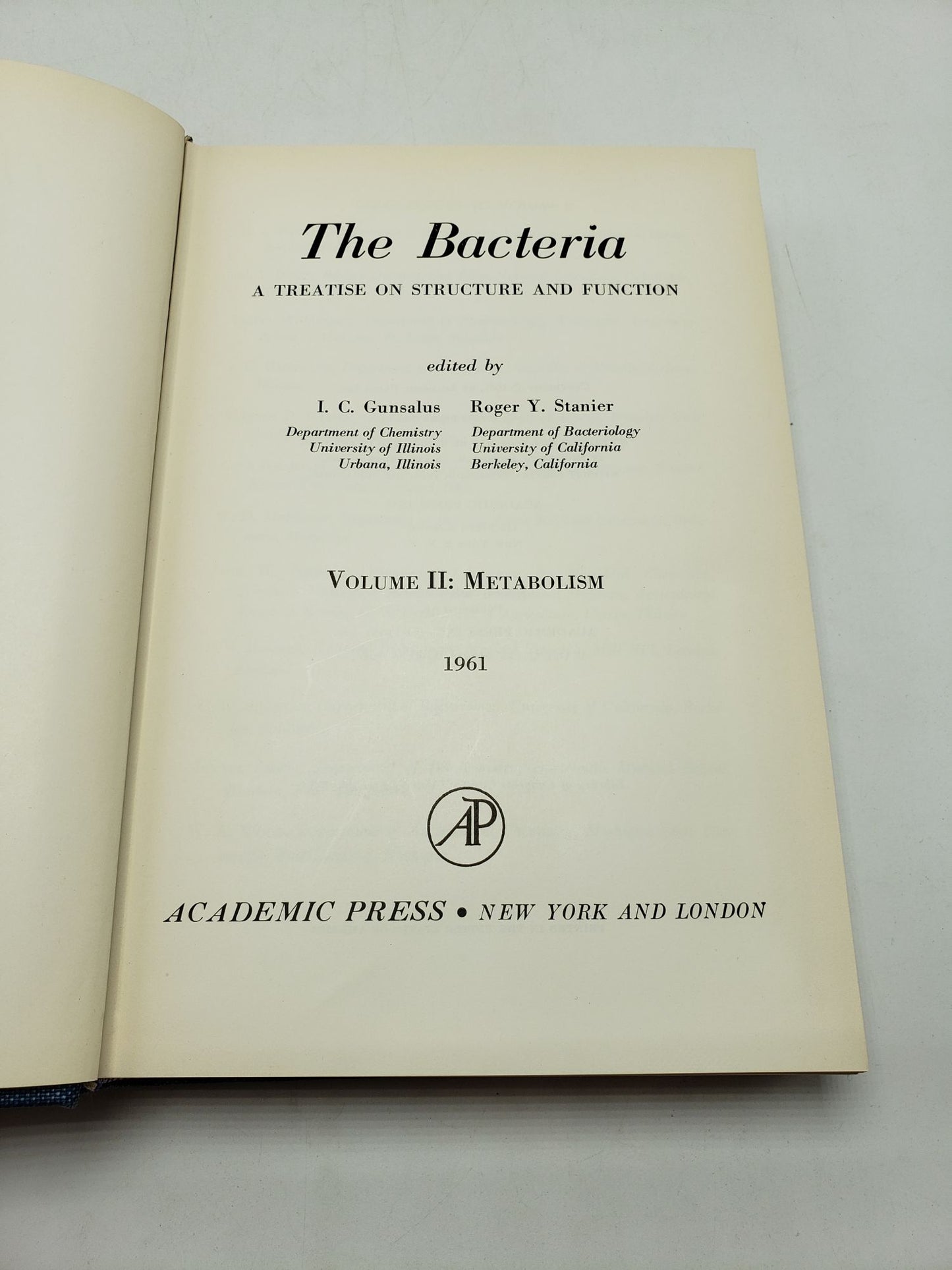 The Bacteria, A Treatise on Structure and Function: Metabolism (Volume 2)